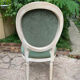 Paire de chaises médaillon