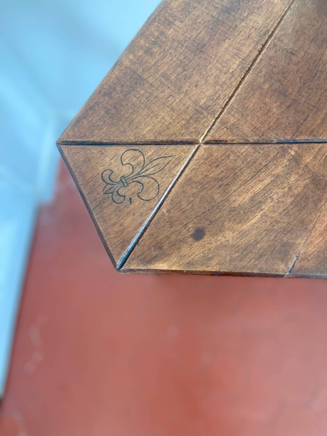 Old tripod side table