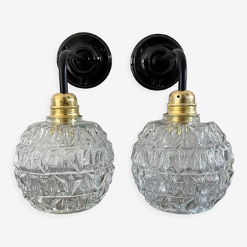 Pair of wall sconces globes in chiseled glass