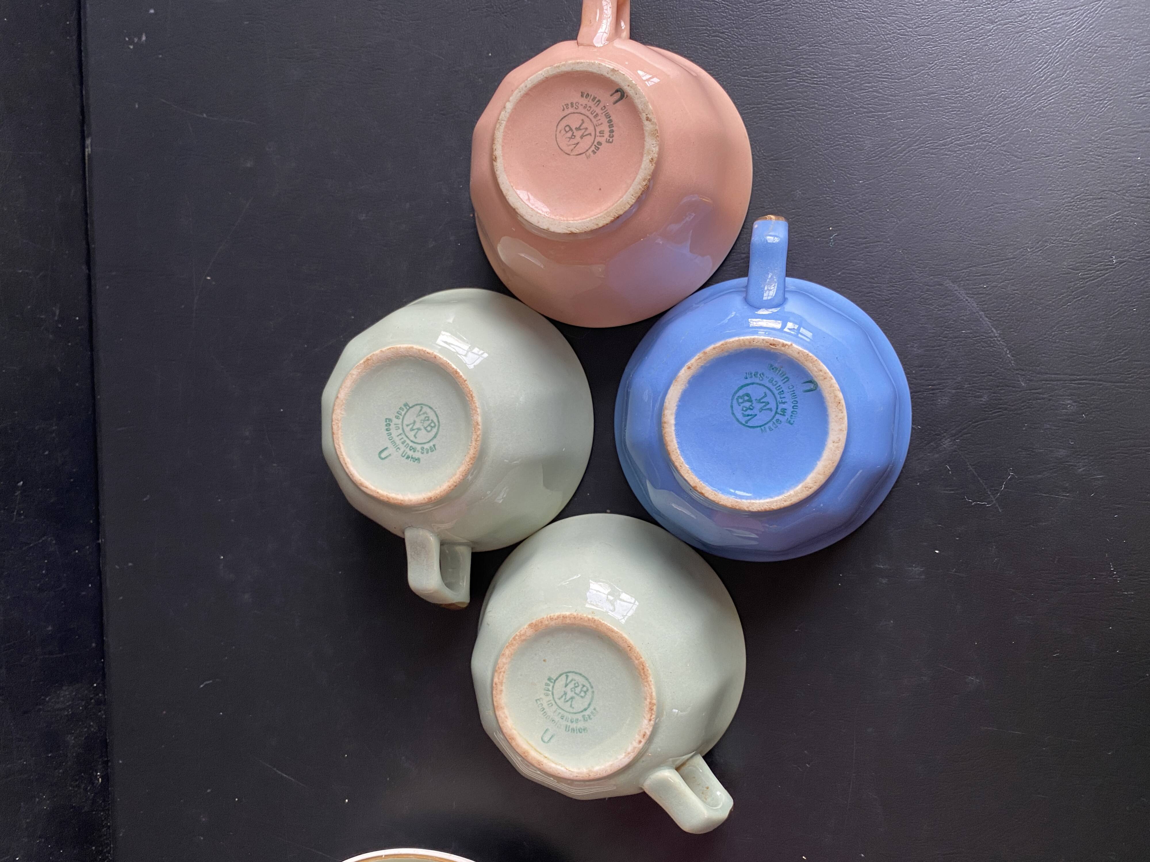 Set of 4 Villeroy & Boch Vintage 50s Cups and Saucers - Pastel & Gold