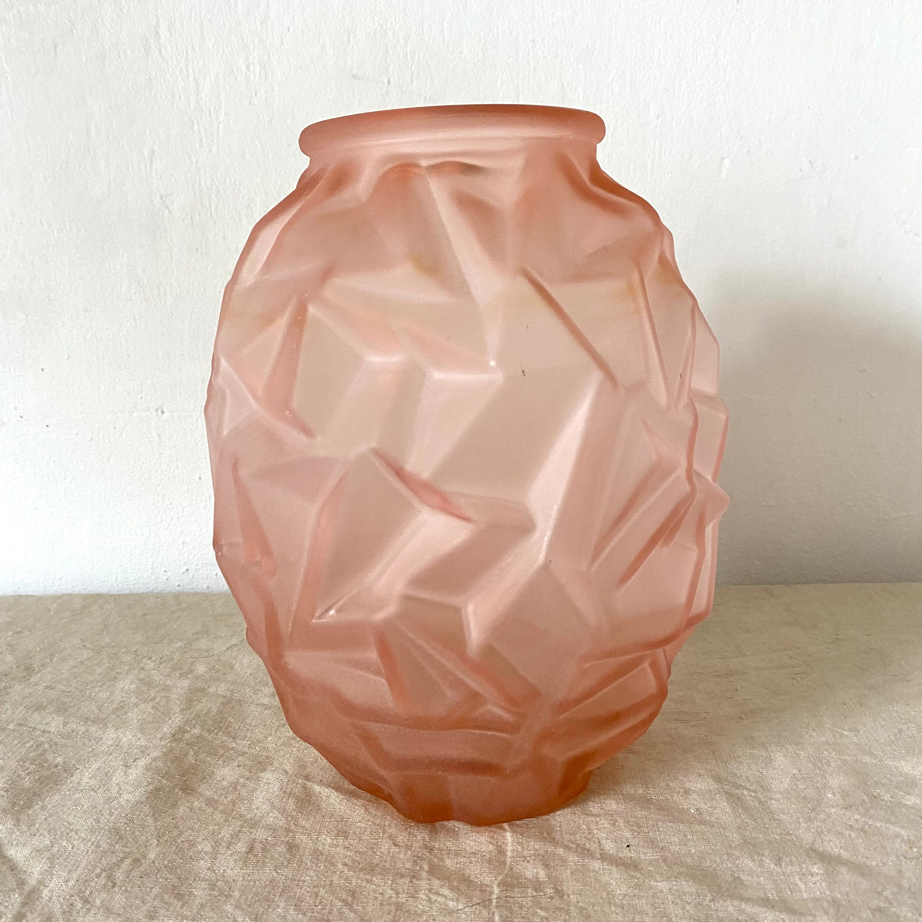 Art Deco vase in pink frosted glass