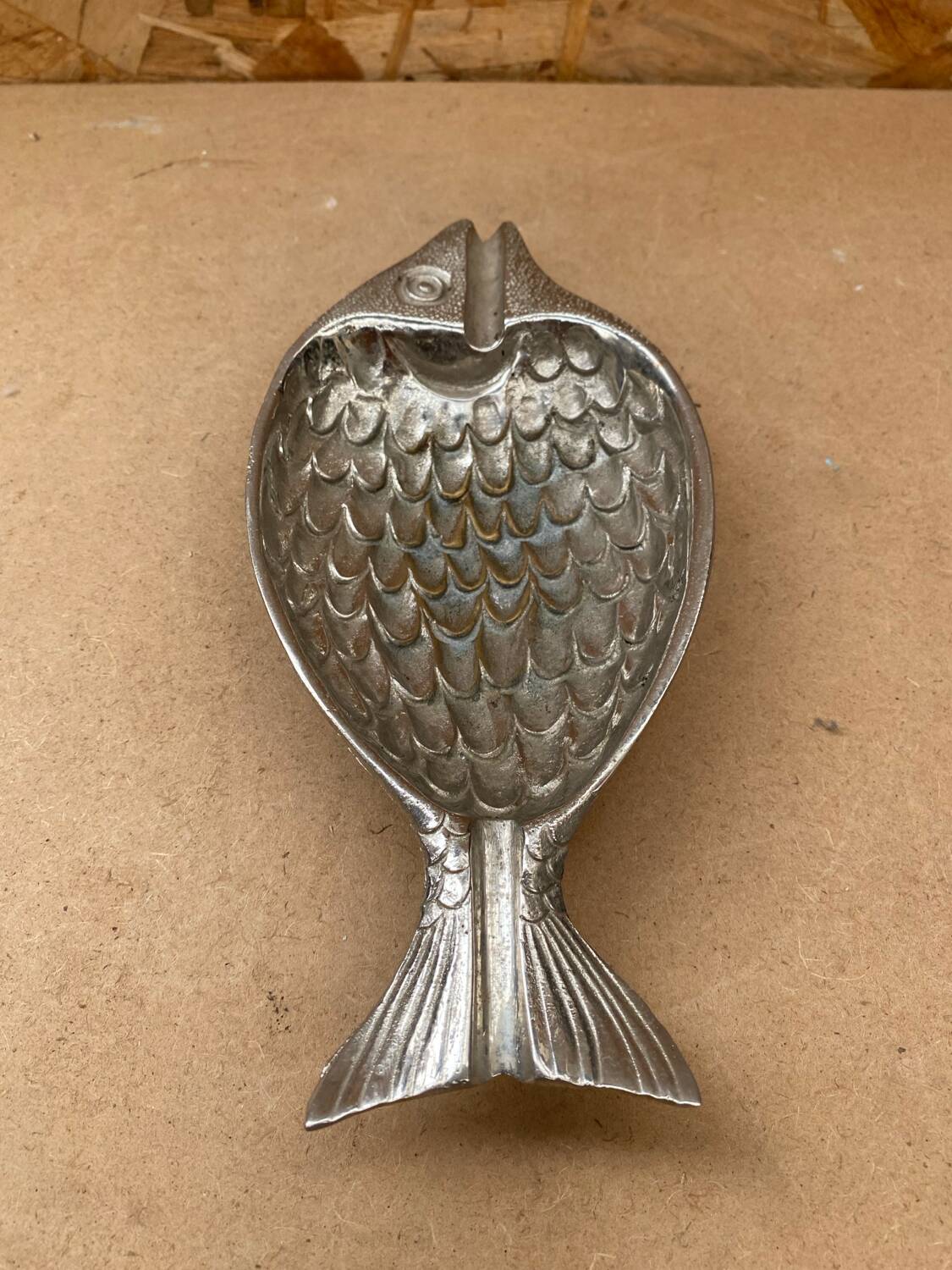 Antique vintage silver metal fish shape ashtray