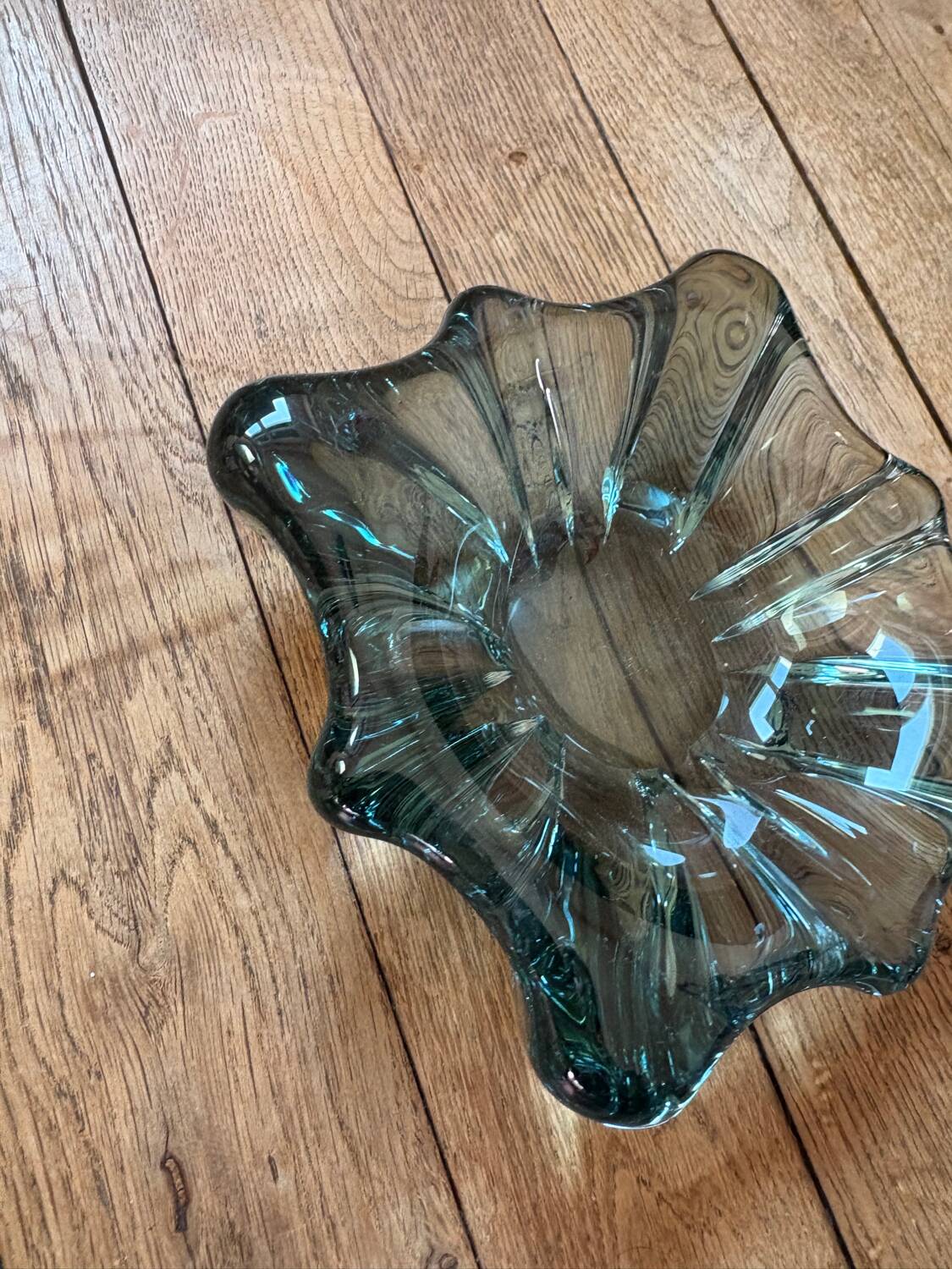 Vintage glass ashtray / pocket tray