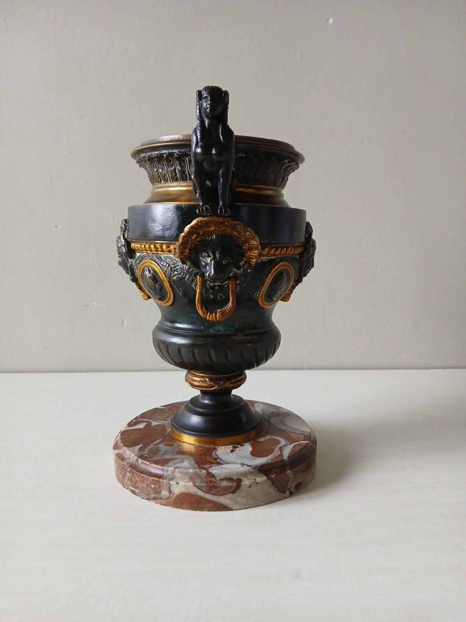 Ancient Médicis vase in gilded bronze with sphinxes – Napoleon III 19th century
