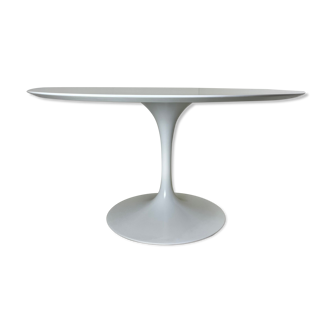 Table Saarinen pour Knoll International années 1960