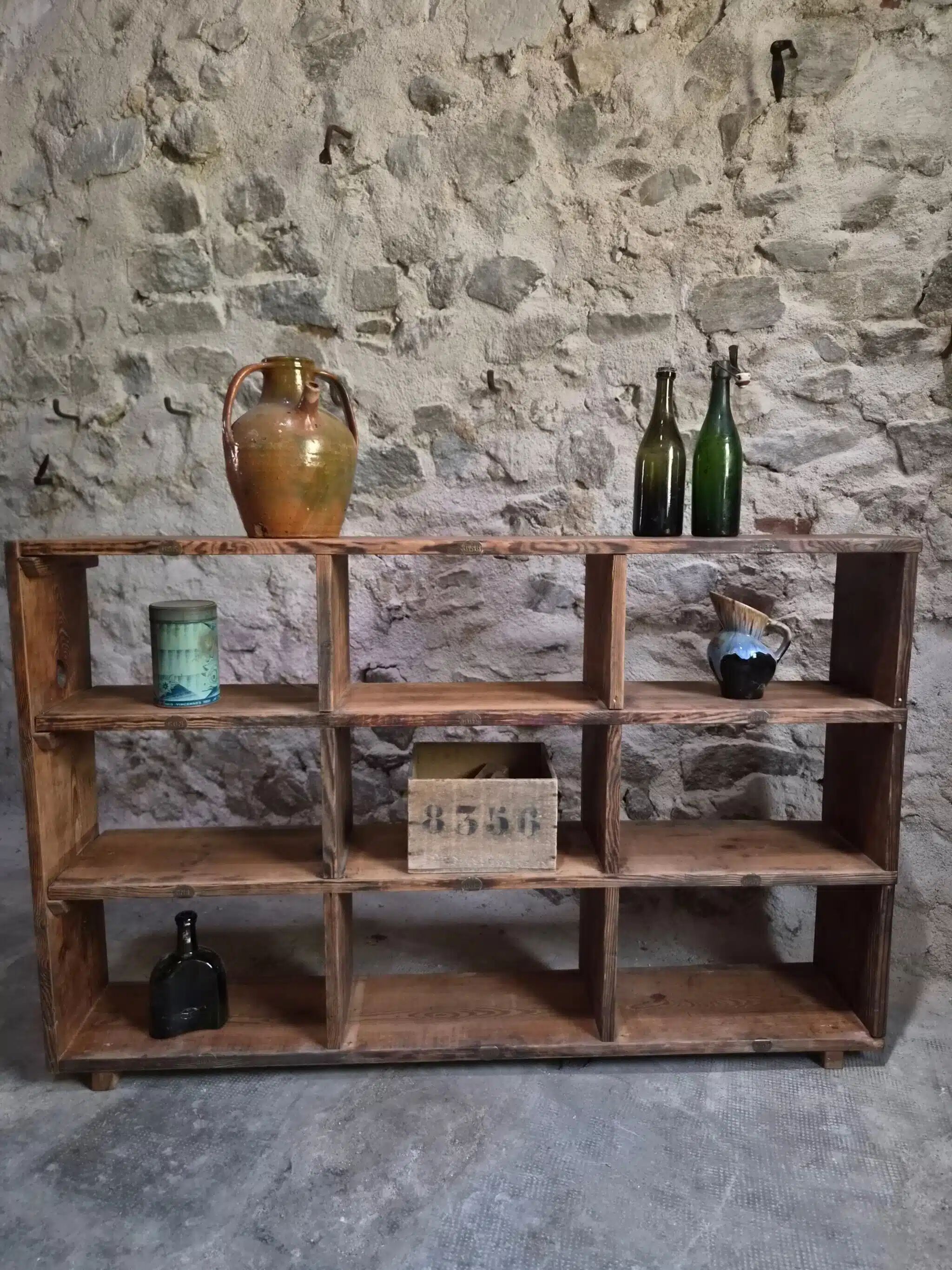 Old workshop shelf in French pine, industrial shoe cabinet, around 1900.