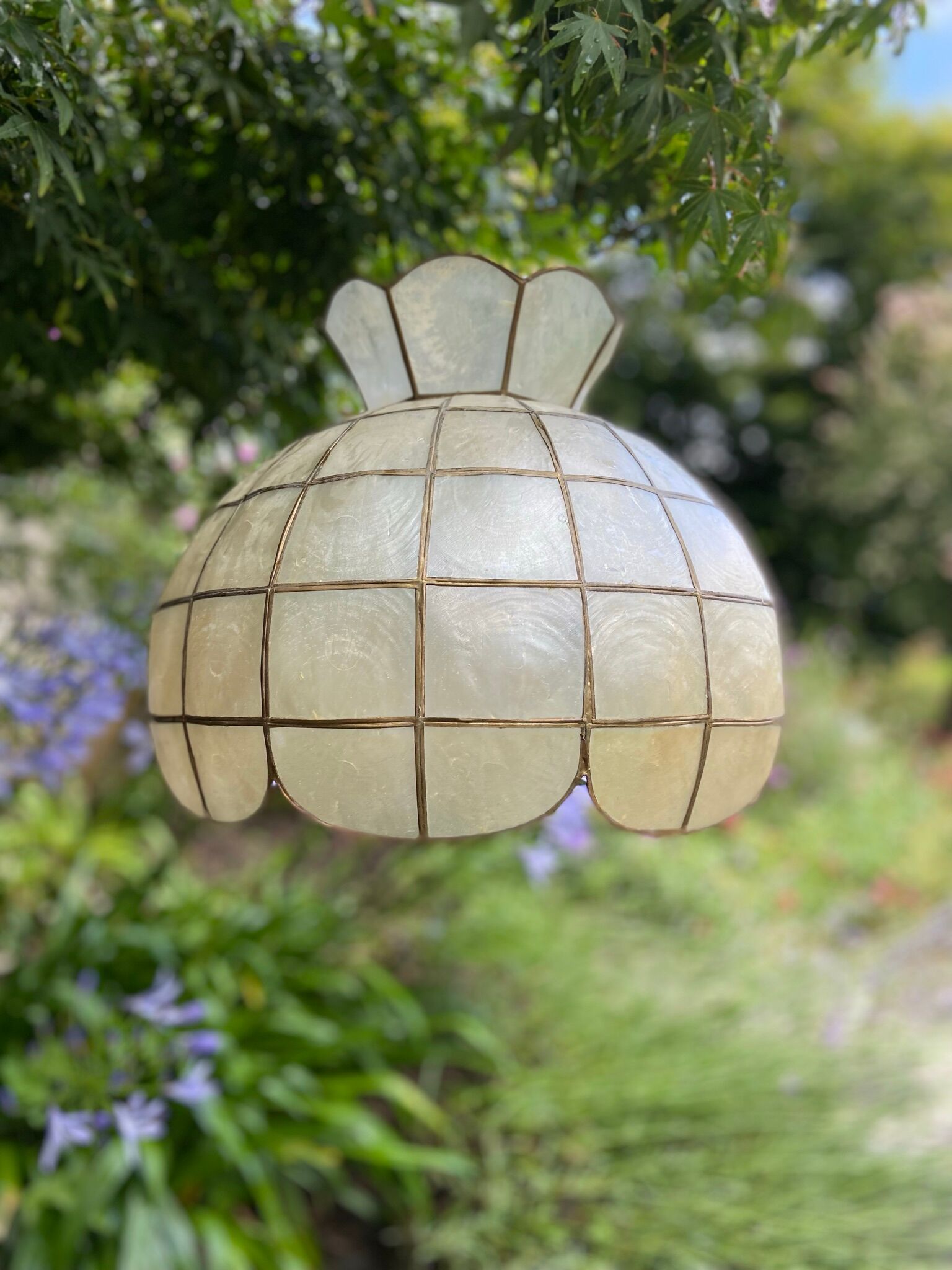 Lampshade for mother-of-pearl and vintage brass suspension