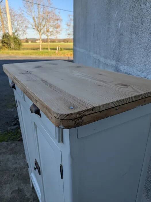 White Parisian buffet