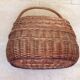 Panier ancien en osier tressé