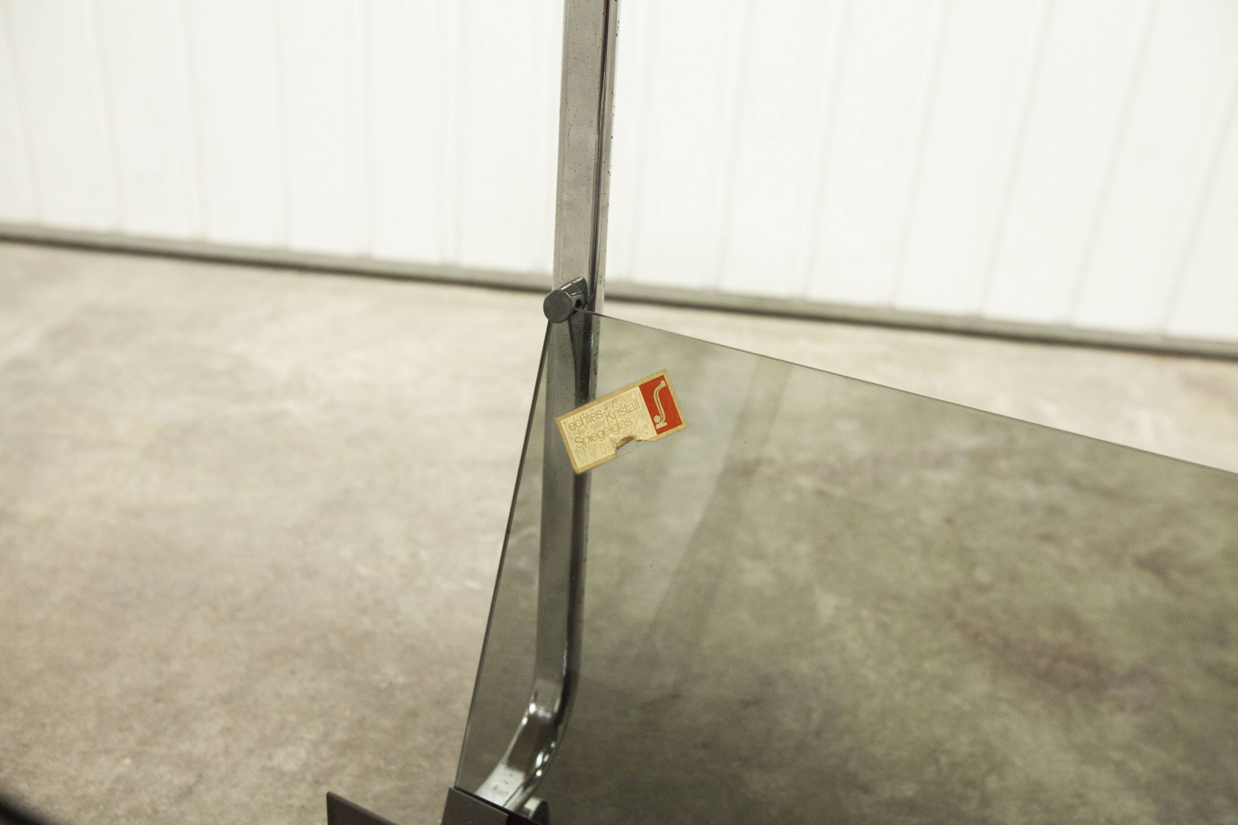 Serving Echts Kristall Spiegelglas Parsol 1980 smoked glass and chrome