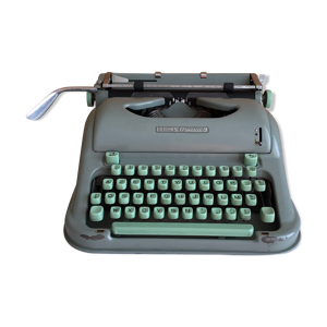 Machine à écrire Hermès média