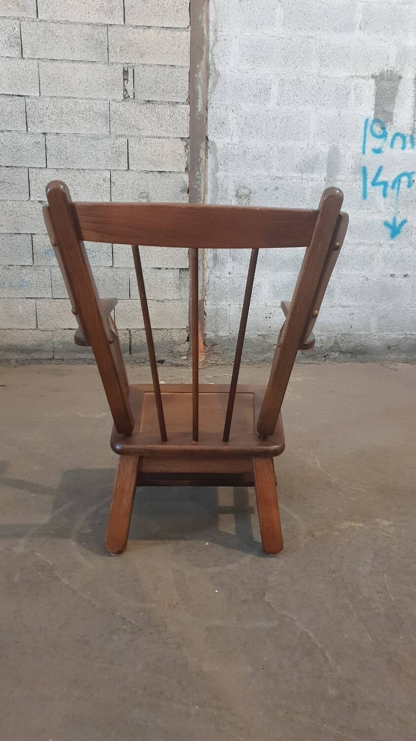 Paire de fauteuils en chêne brutaliste 1970