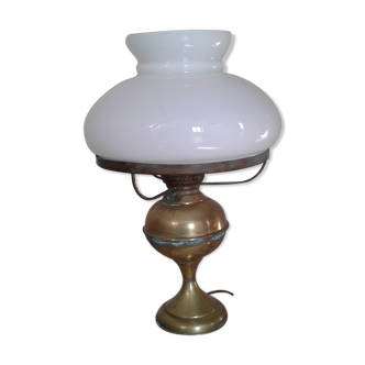 Brass and opaline oil lamp