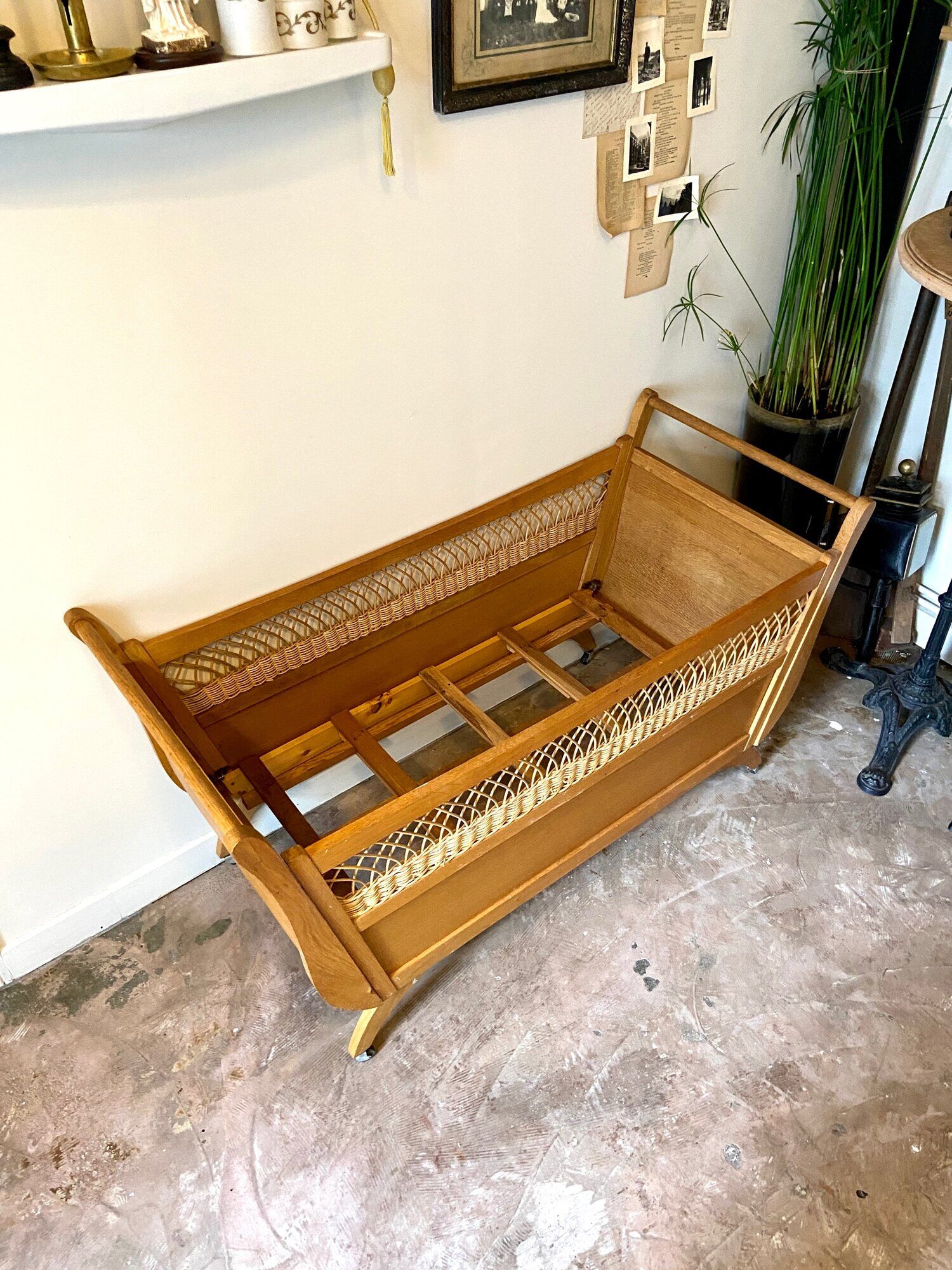 Children's bed in wood and wicker woven on wheels 1960
