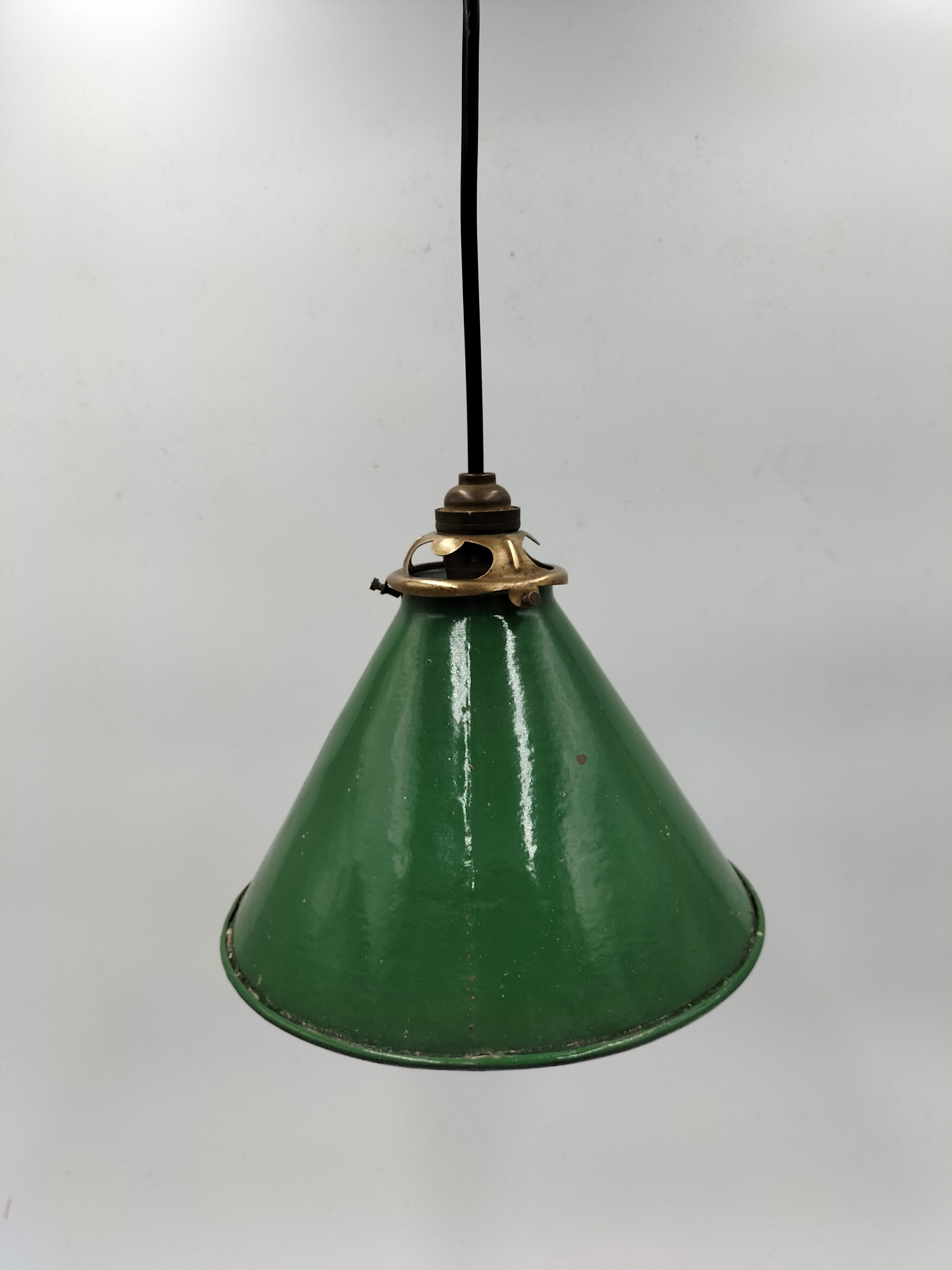 Old enamelled sheet metal lamp