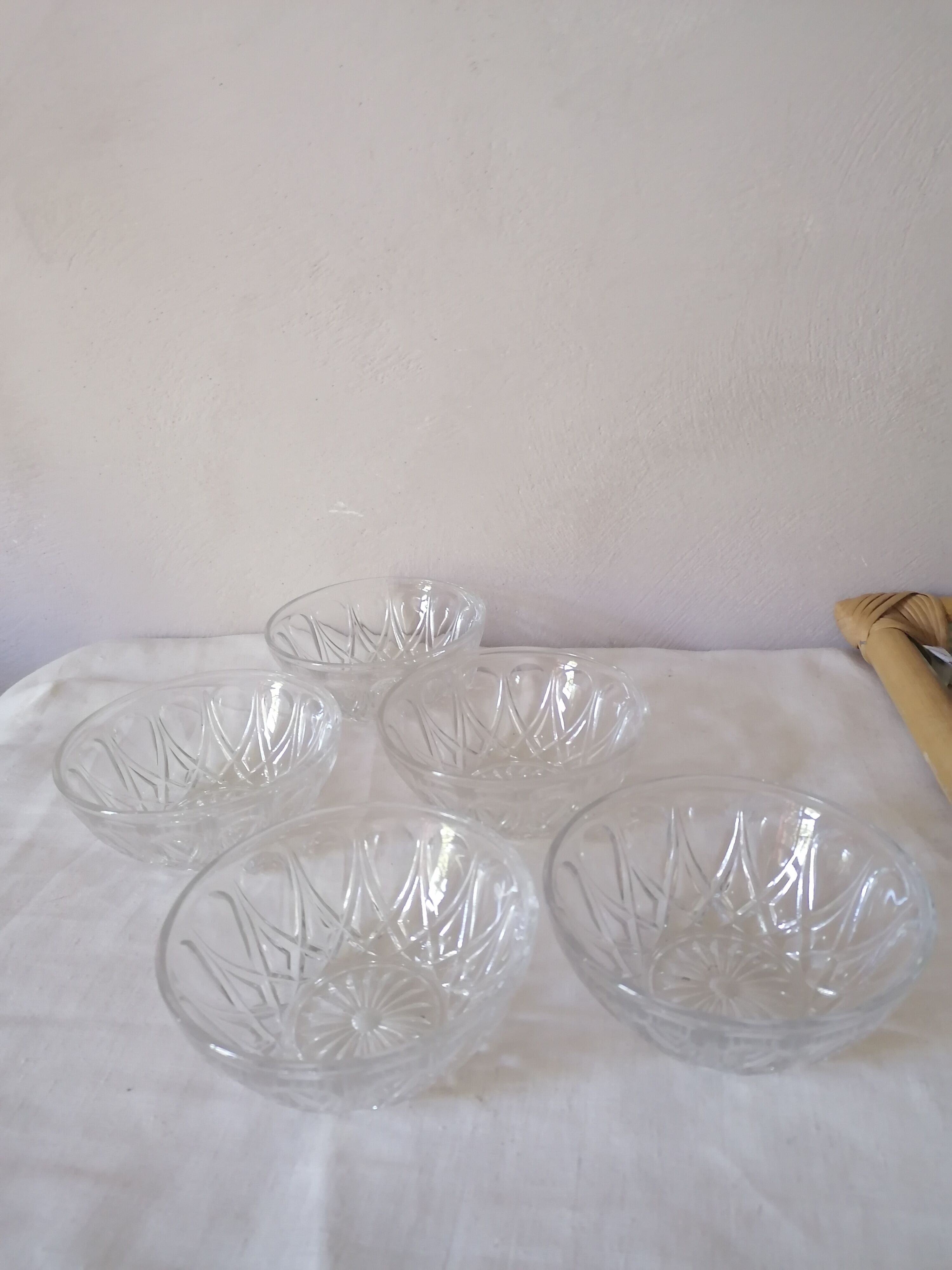 Set of 5 vintage ramekins