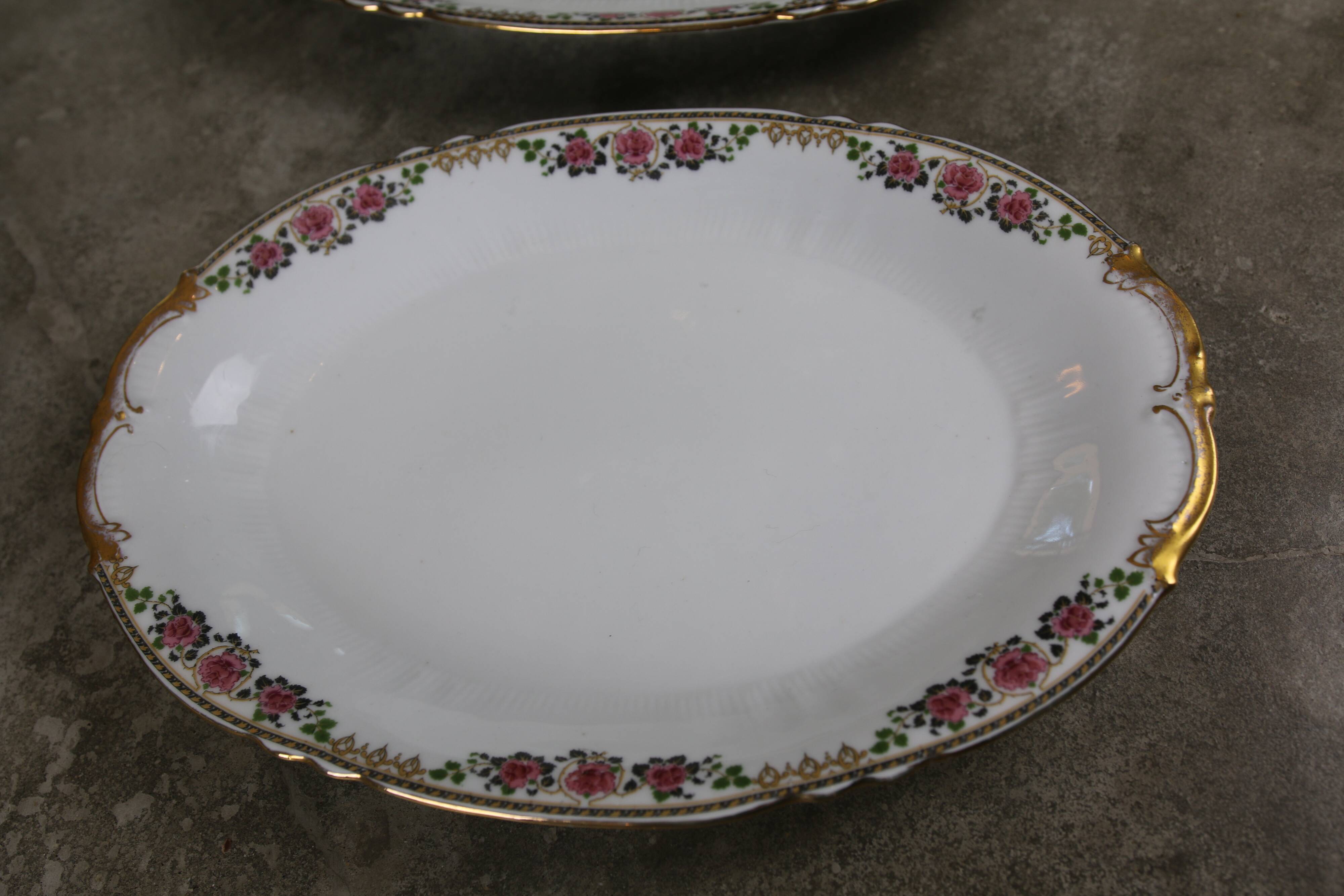66-piece Limoges porcelain service, mid-20th century