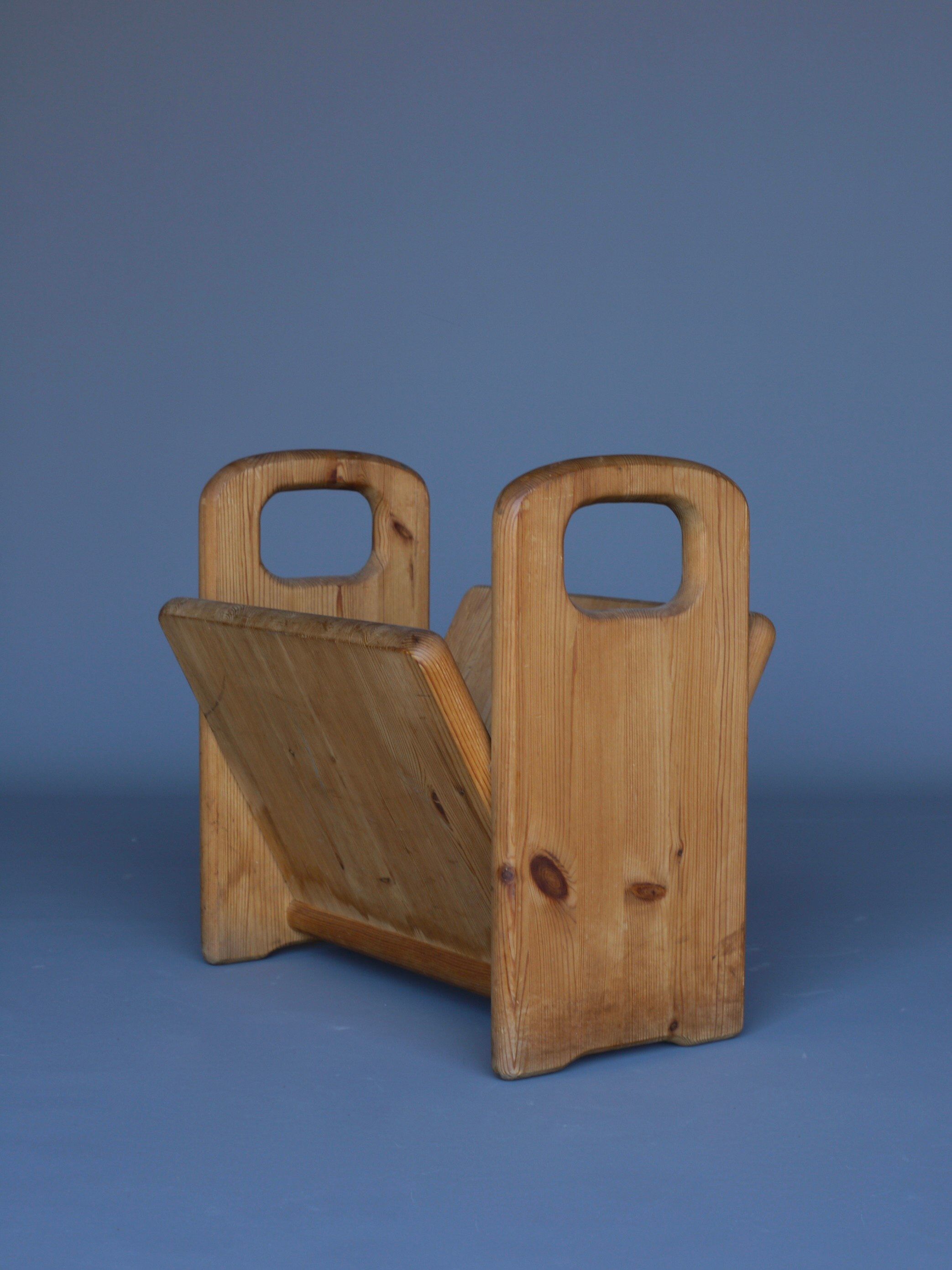 Vintage pine magazine stand, 1970s