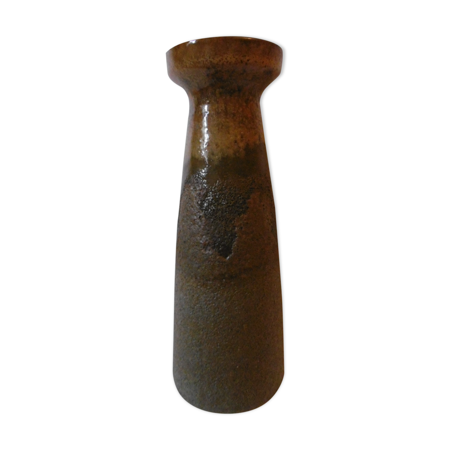 Lava-like sandstone vase