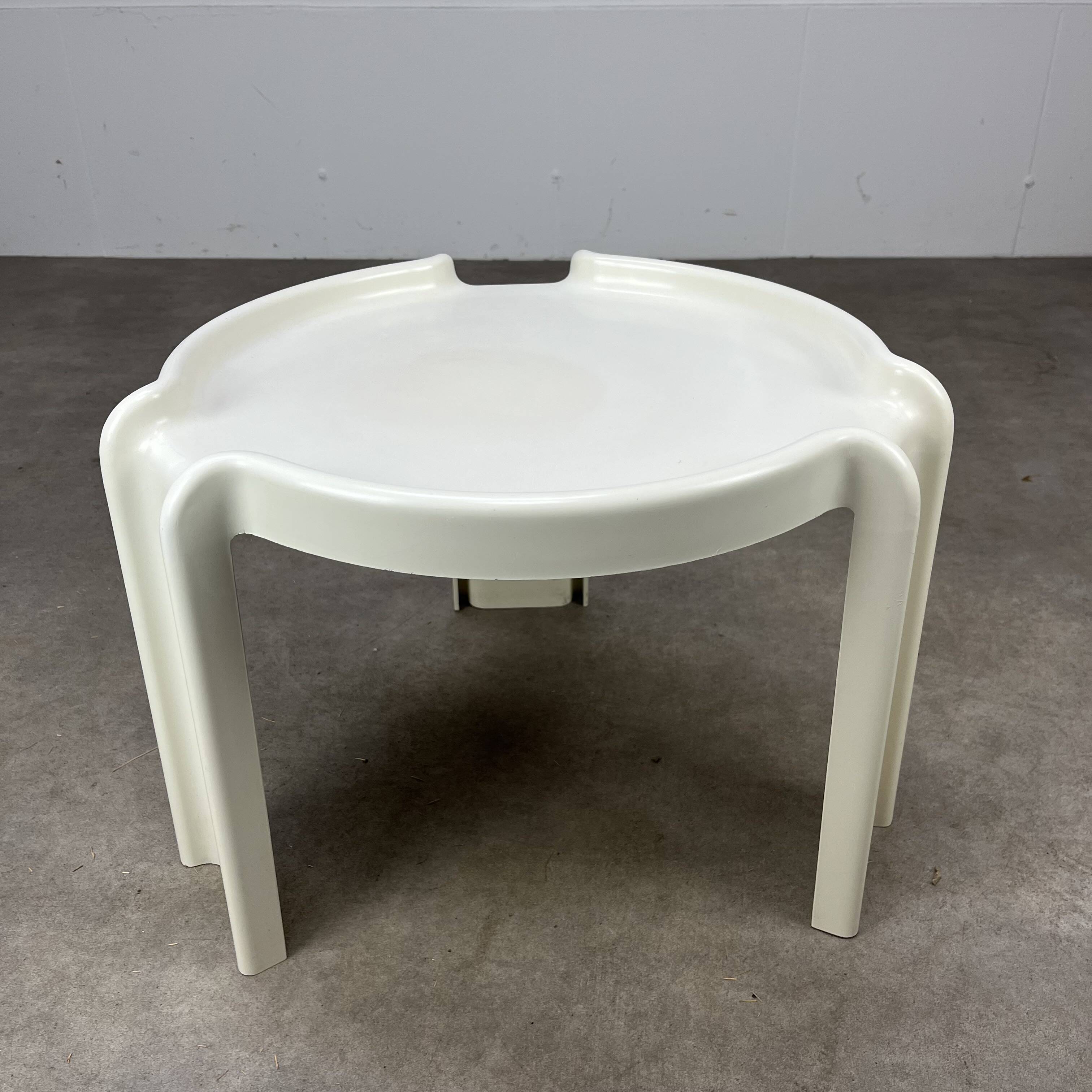 Giotto Stoppino side table, Kartell, 70s, space age style