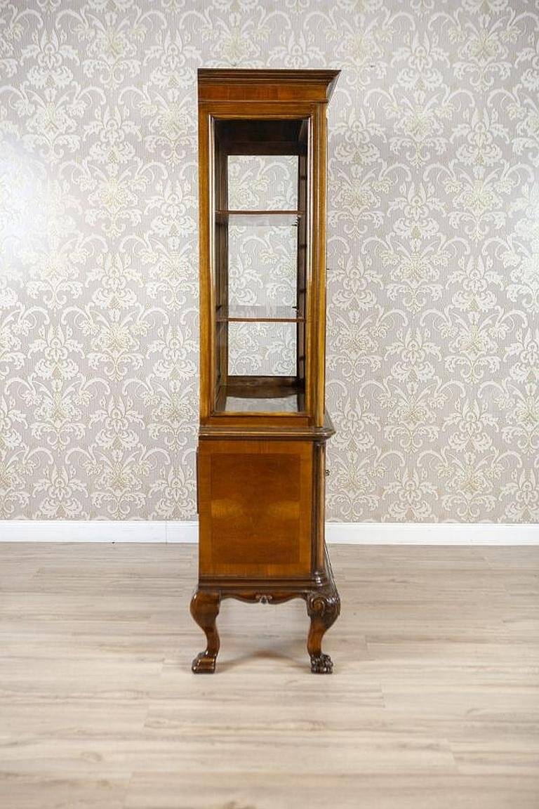Vitrine en bois et placage d'acajou Chippendale, années 1930
