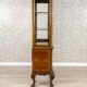 Vitrine en bois et placage d'acajou Chippendale, années 1930
