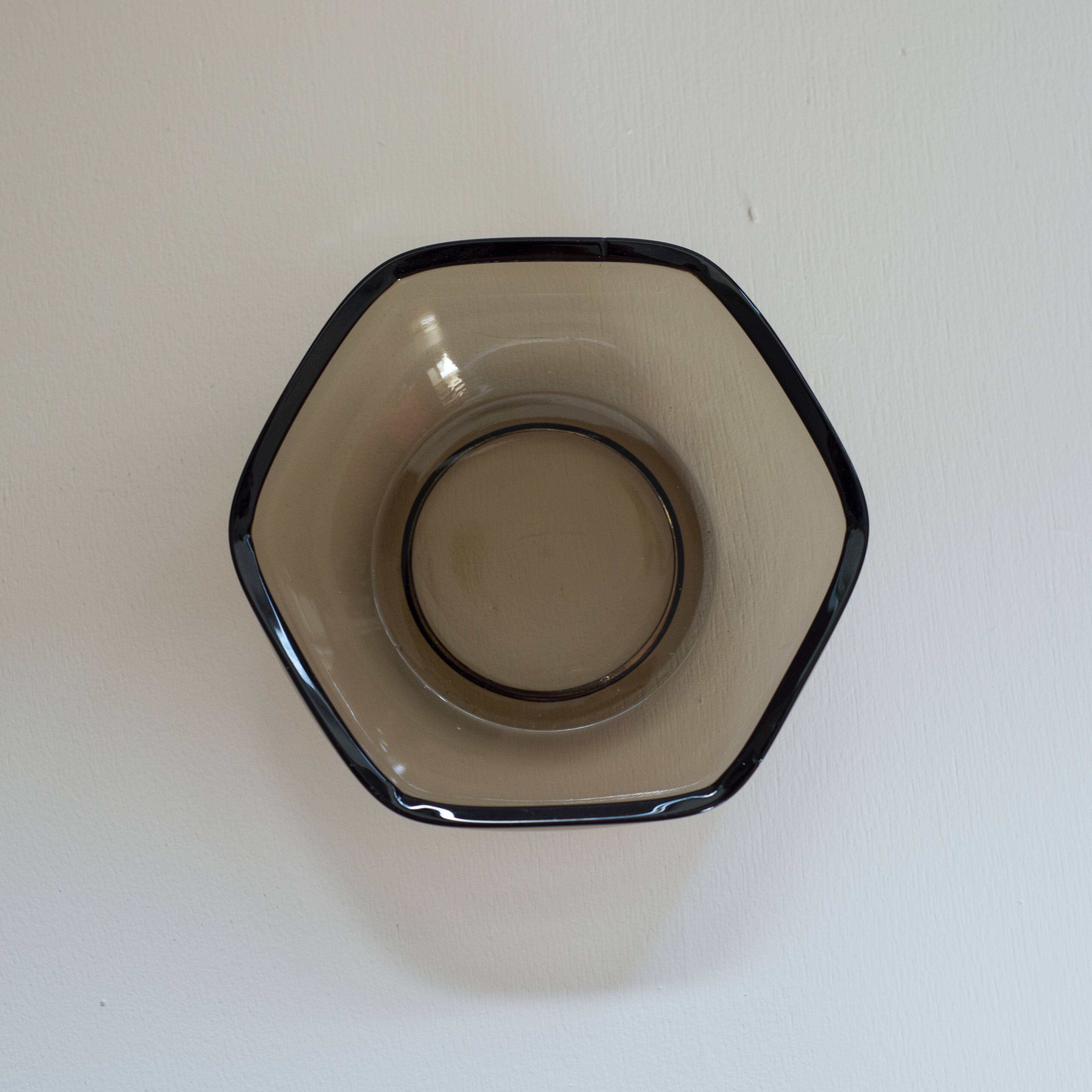 Set of 8 colored glass cups