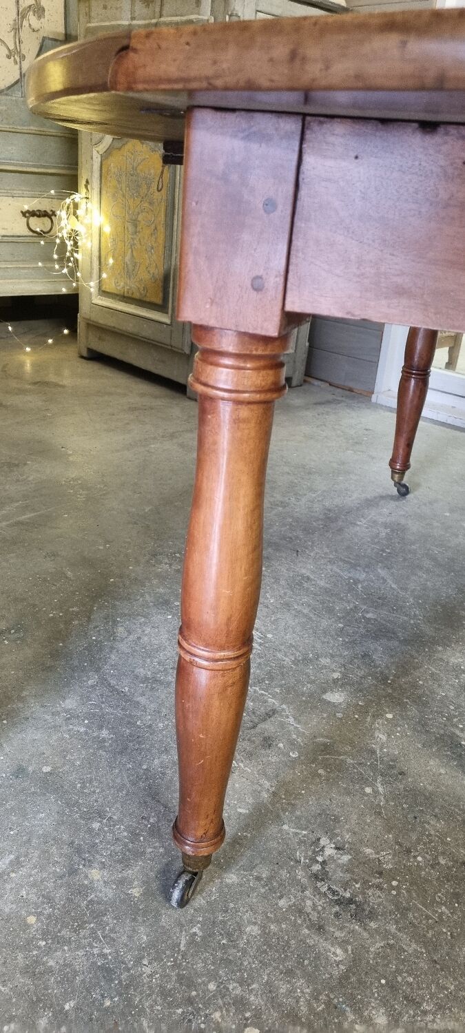 Oval table directorate early 19th