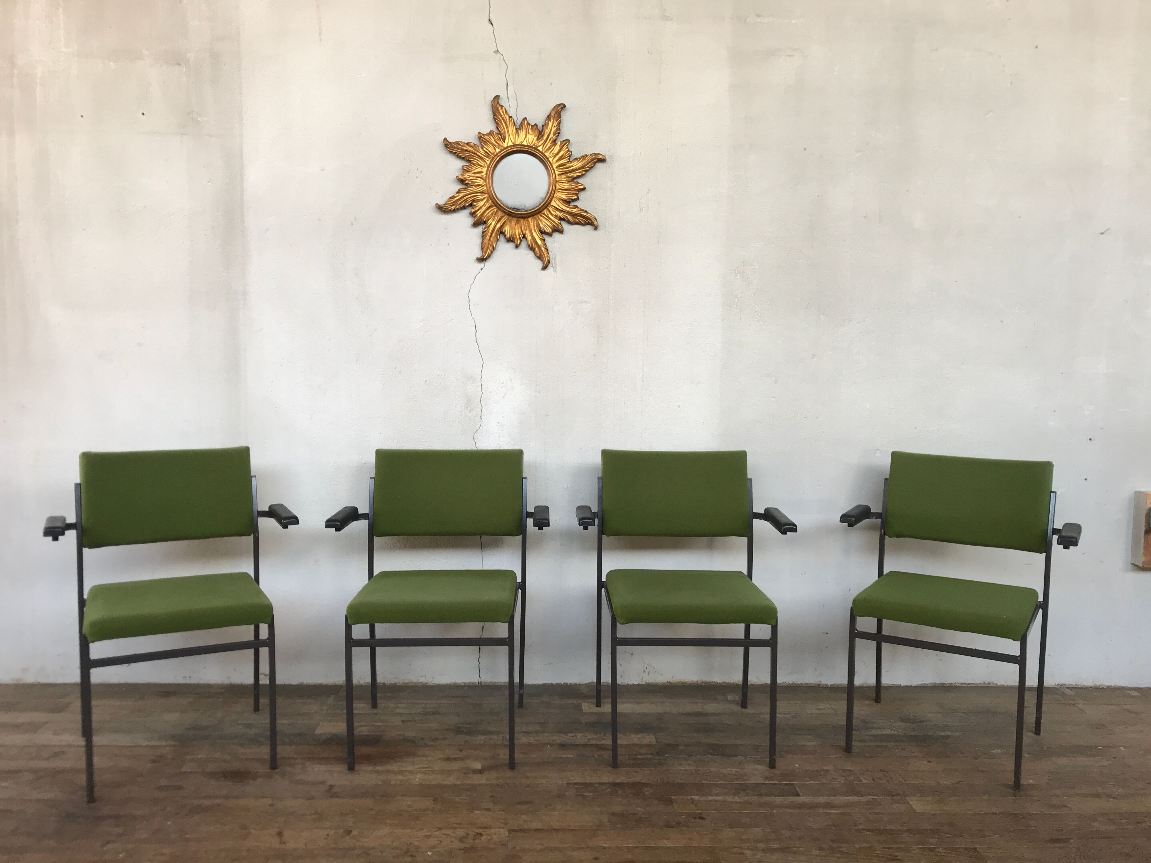 27 armchairs - modern - vintage - metal feet - 1960