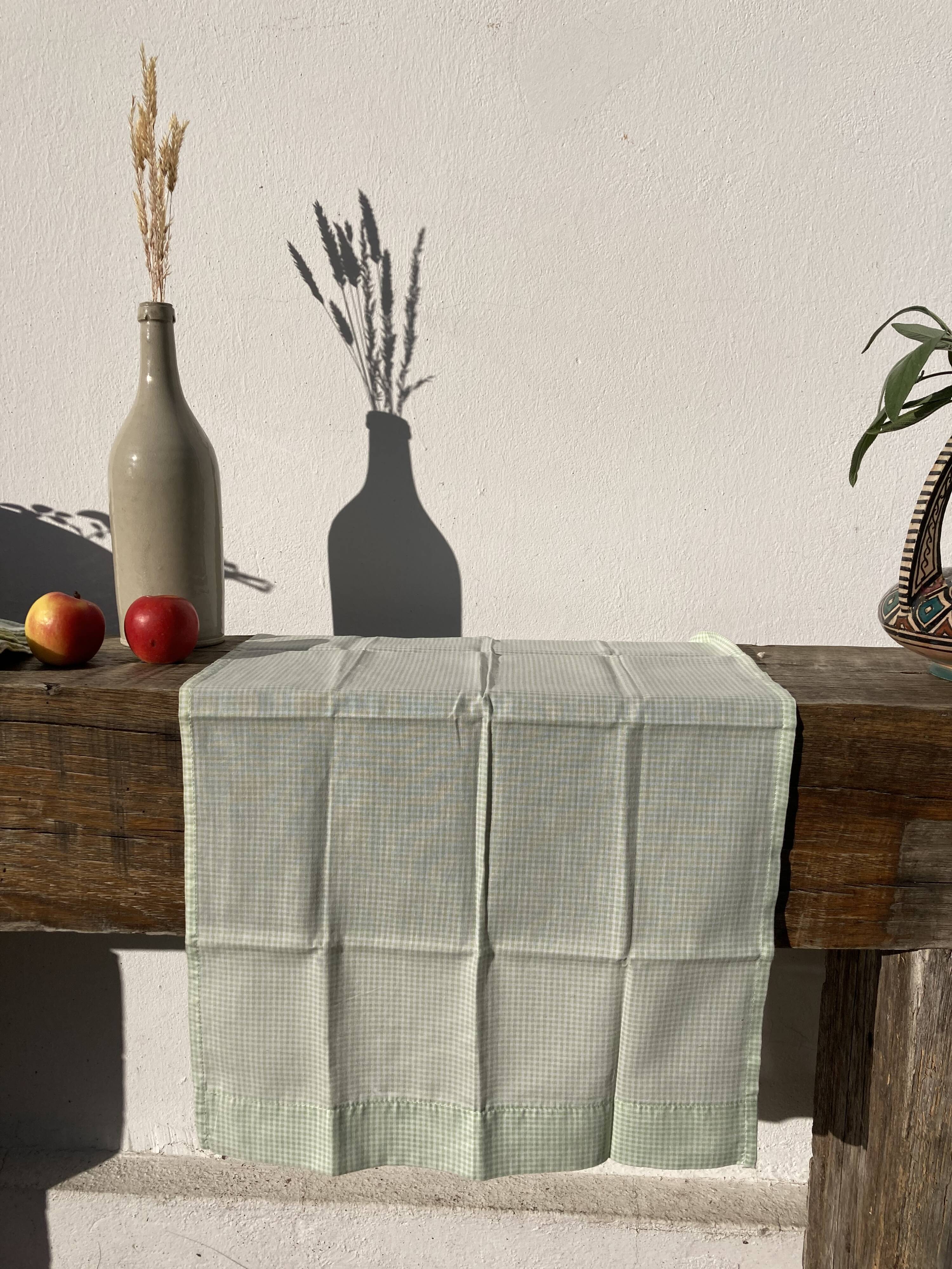 4 green rectangular napkins \u00e0 vintage tiles
