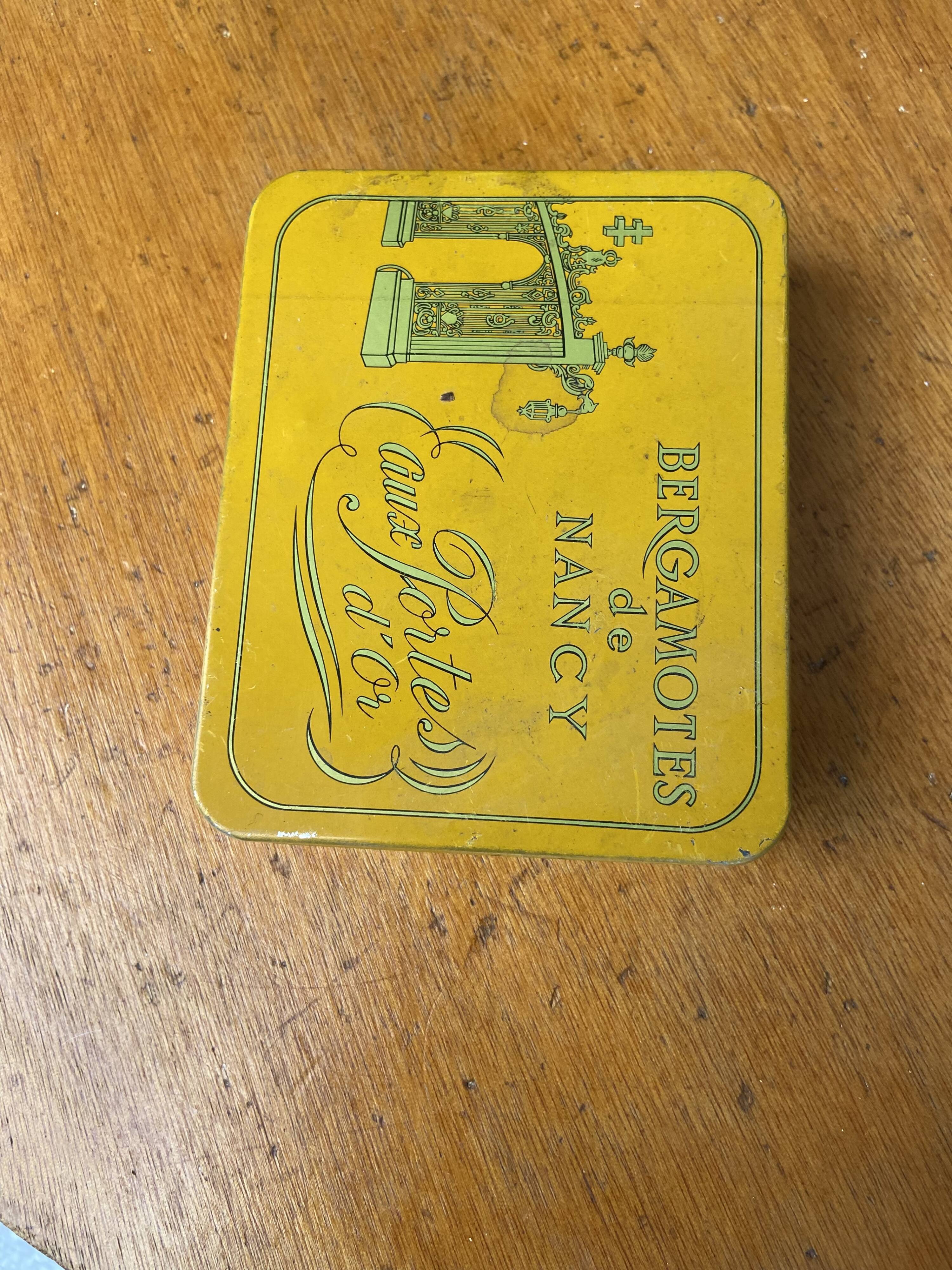Old metal box "Bergamot de Nancy"