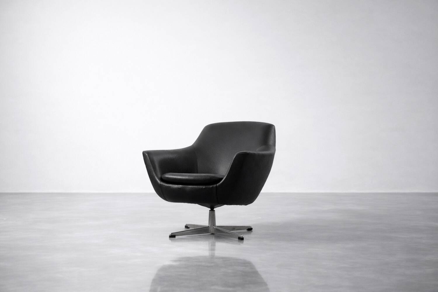 Vintage Mid-Century Scandinavian Modern Black Swivel Chairs, Set of 2