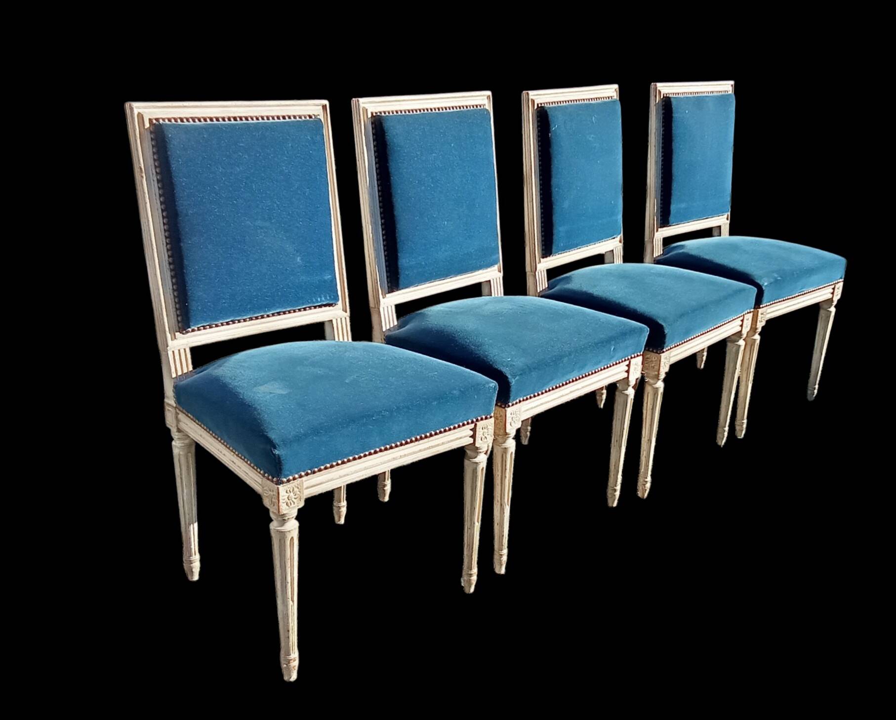 Série de 4 chaises style Louis XVI velours bleu
