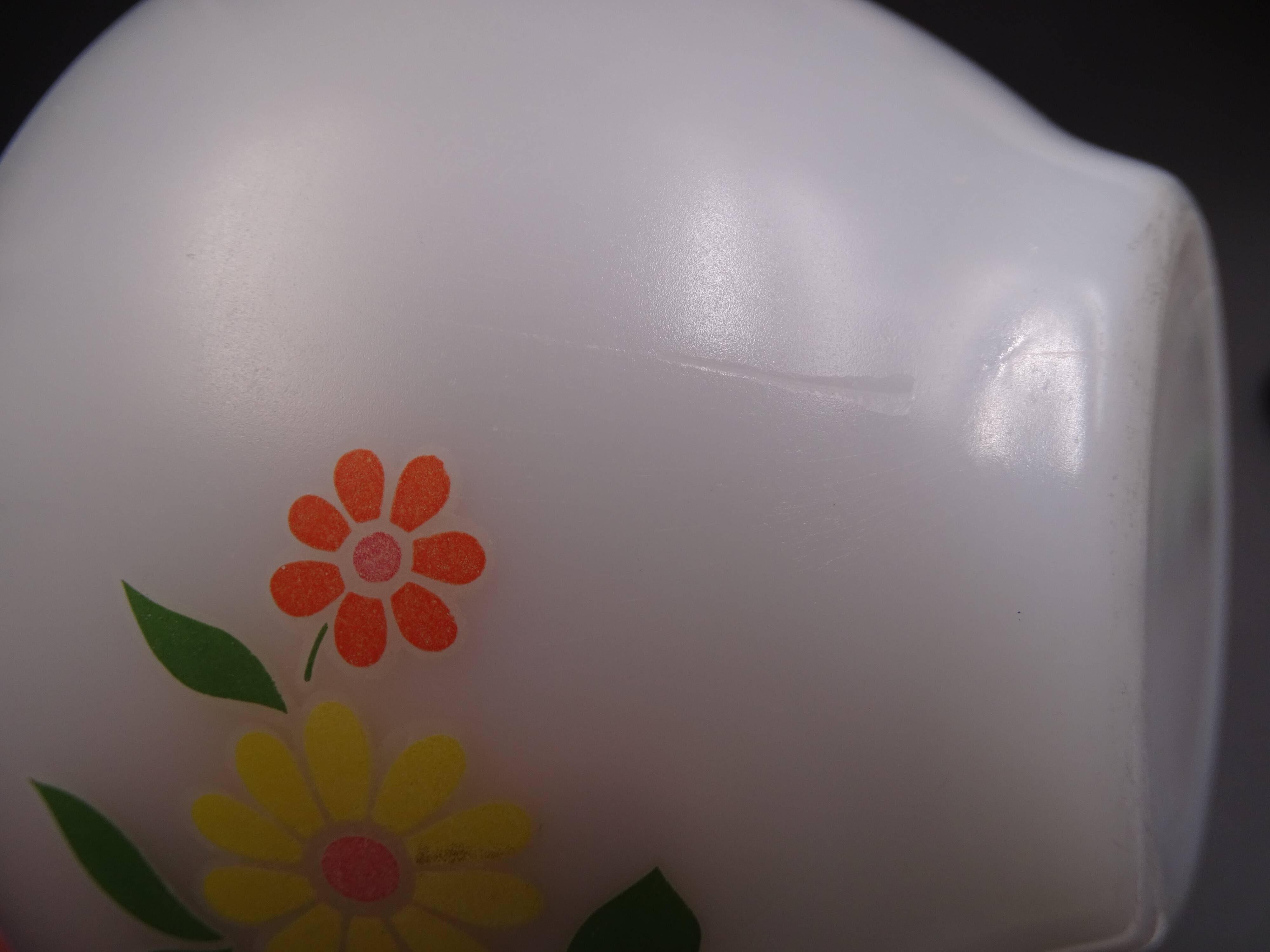 Set of 7 bowls in arcopal -flower décor - vintage around 1970