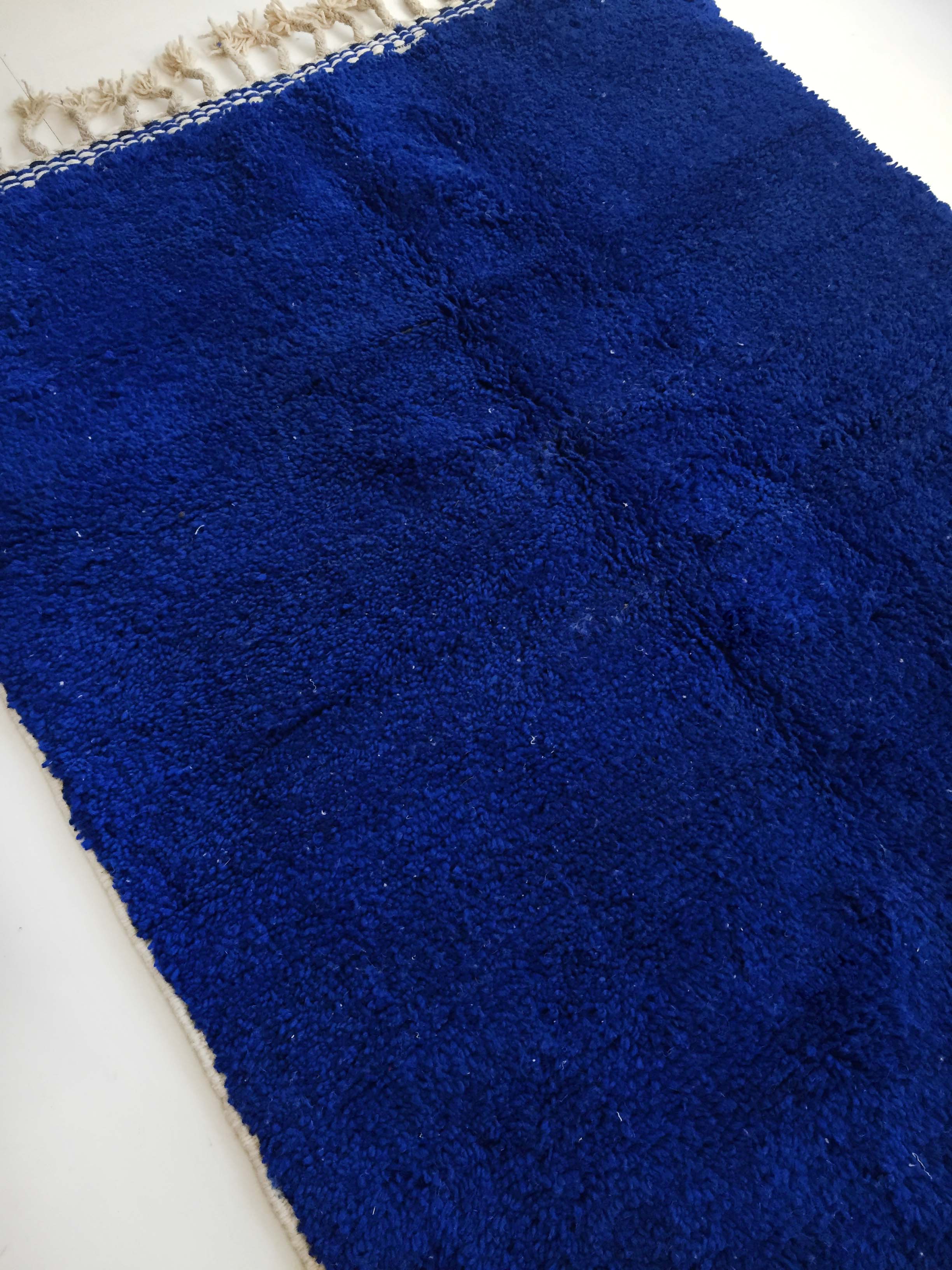 Moroccan Berber carpet beni ouarain uni blue majorelle 215x163cm