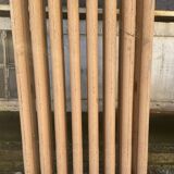 Radiateur ancien sur pieds a huit lames fleuries en fonte de fer XX siècle