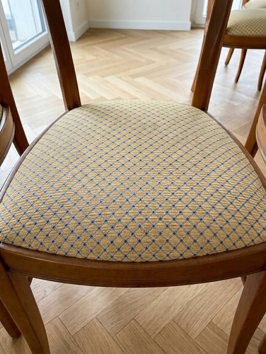 Lot of 4 chairs