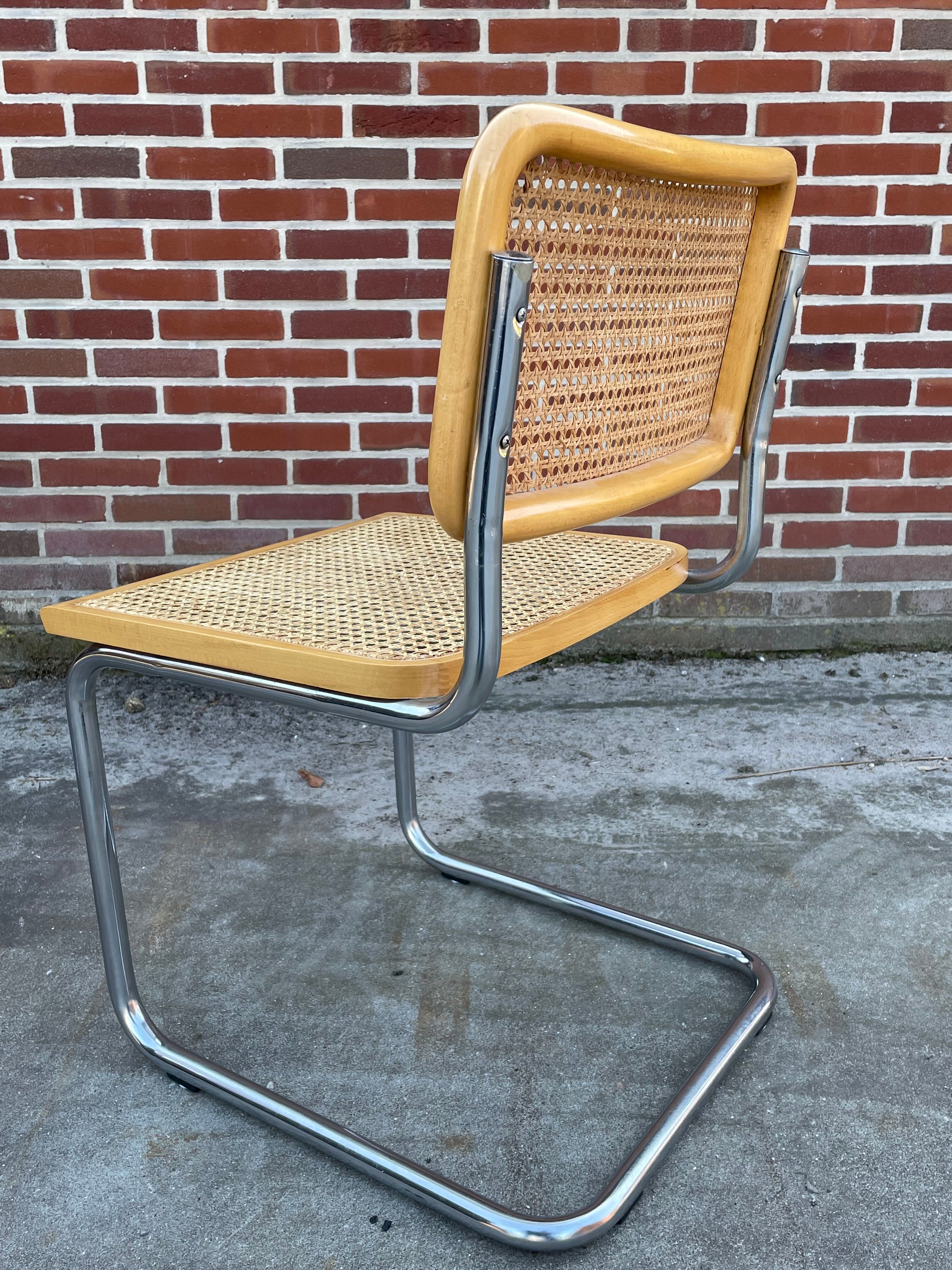 Lot de  4 chaises modèle Cesca B32