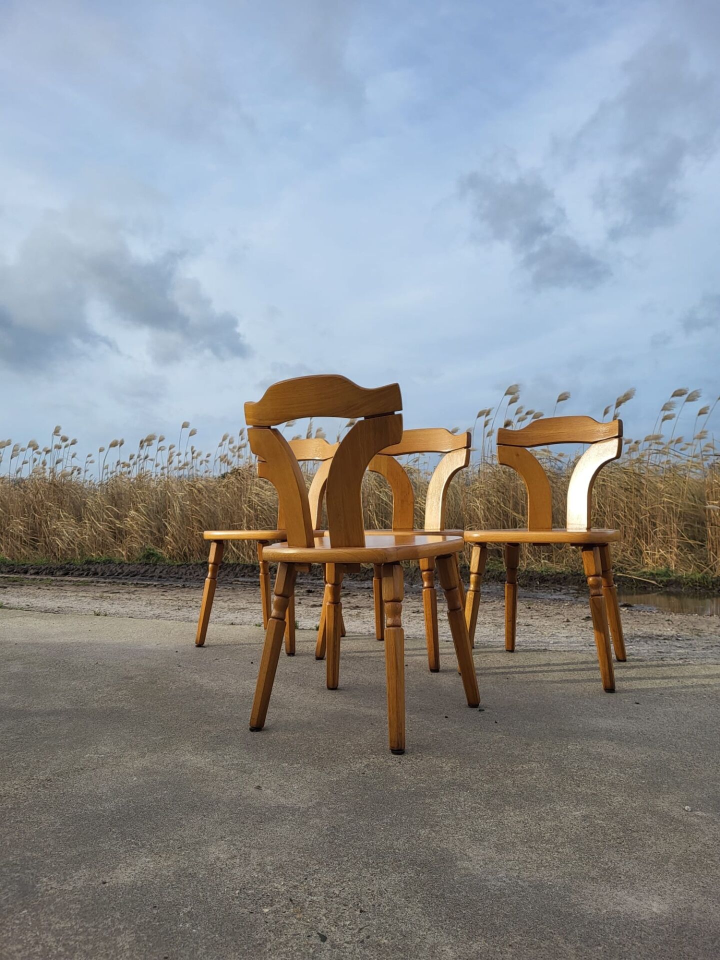 Vintage dining set - blond oak 1970s - extendable table and 4 chairs