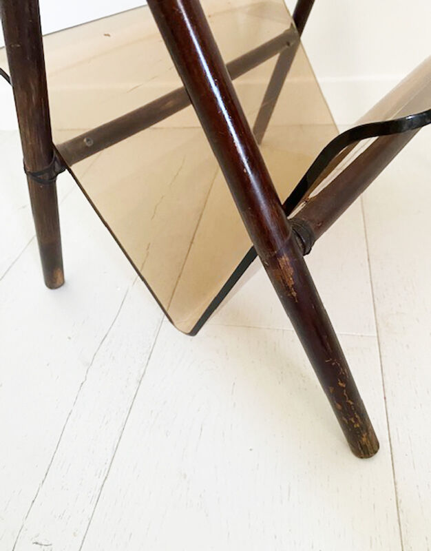 Plexiglas magazine rack