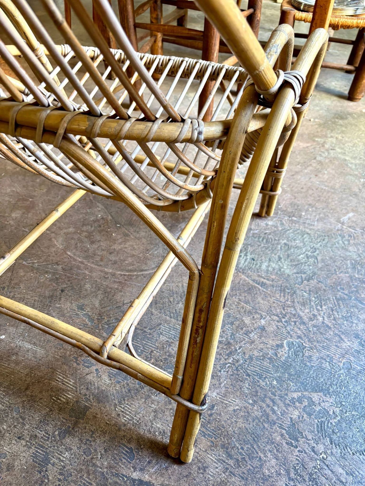 Fauteuil en rotin années 1960 n° 2