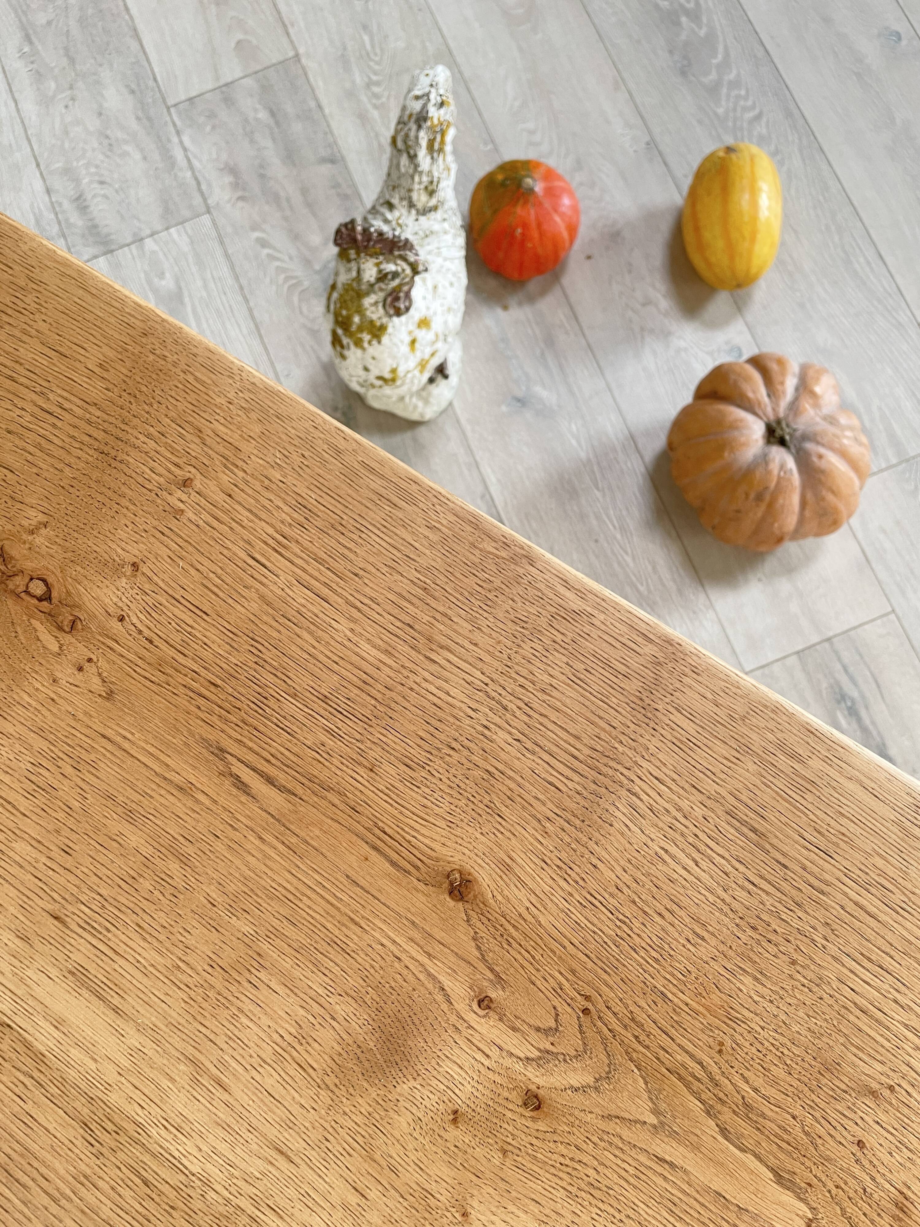 Vintage farmhouse table in solid oak.