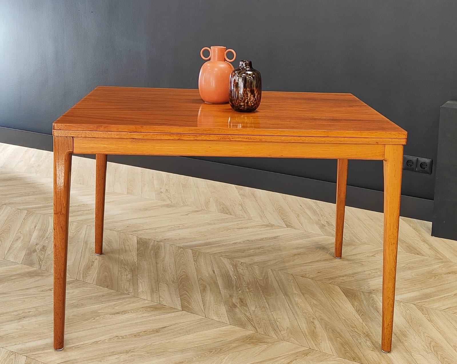 Mid Century extendable dining table | Vintage