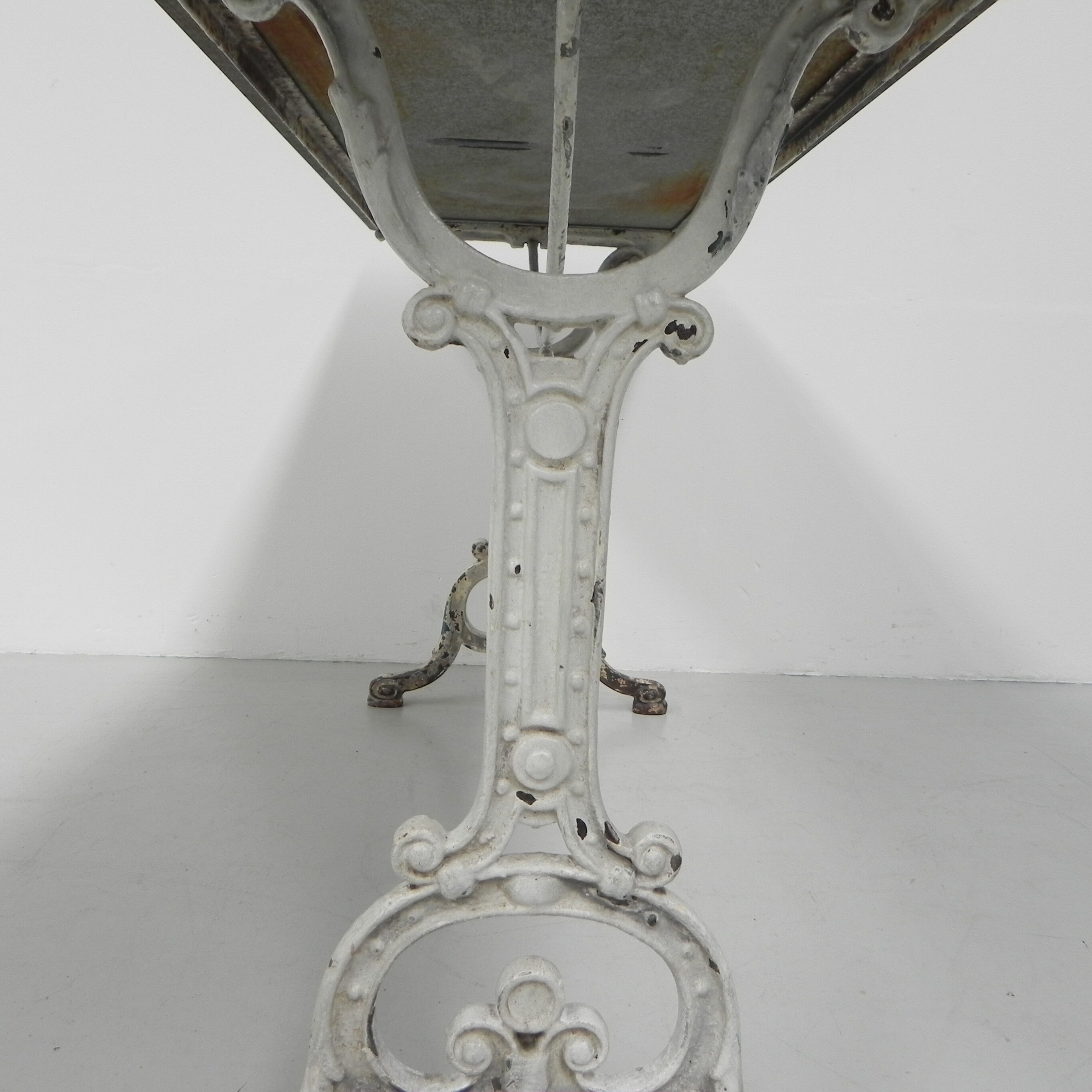 XL Garden table made in Paris, bistro table with granite top