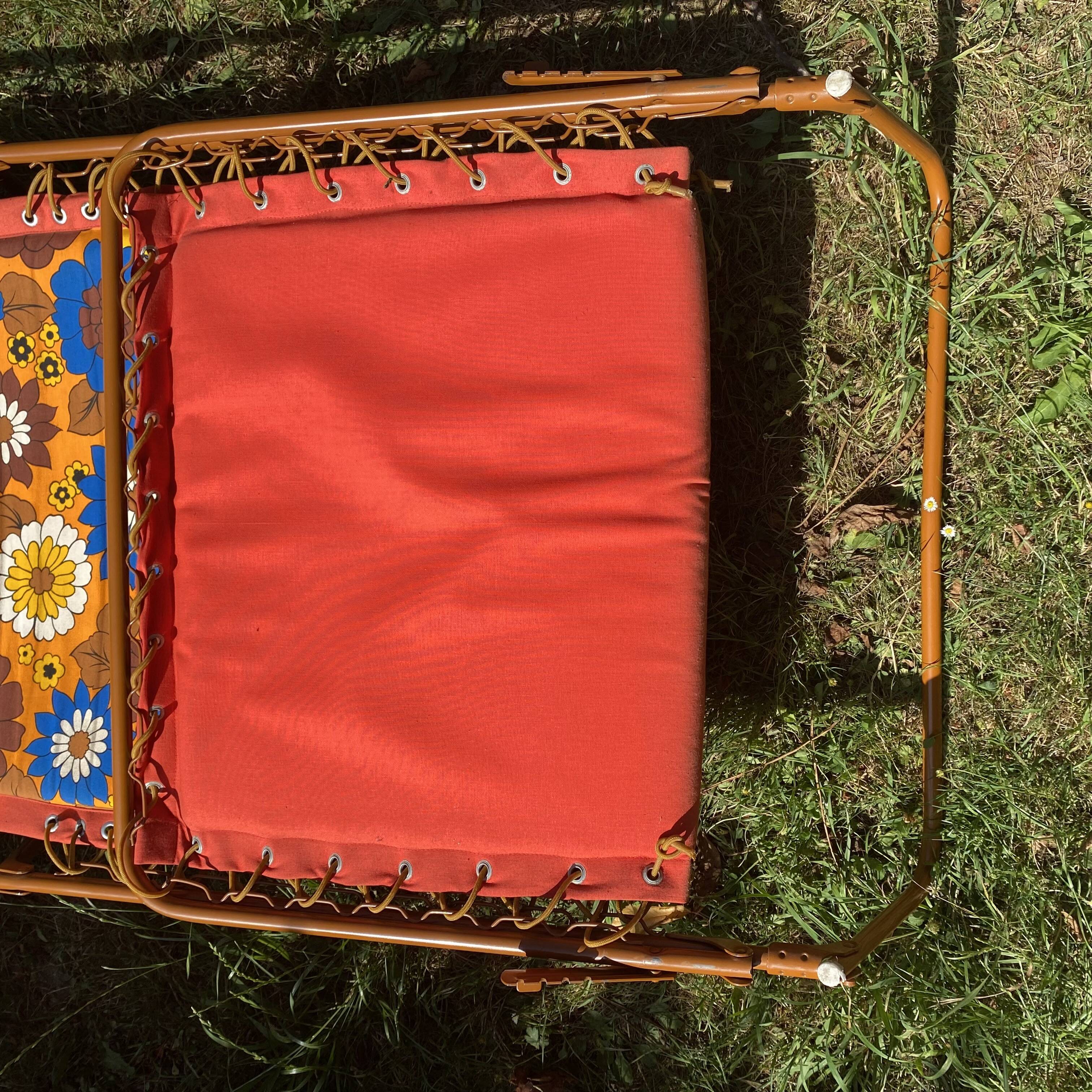 Vintage and new 70s sun lounger