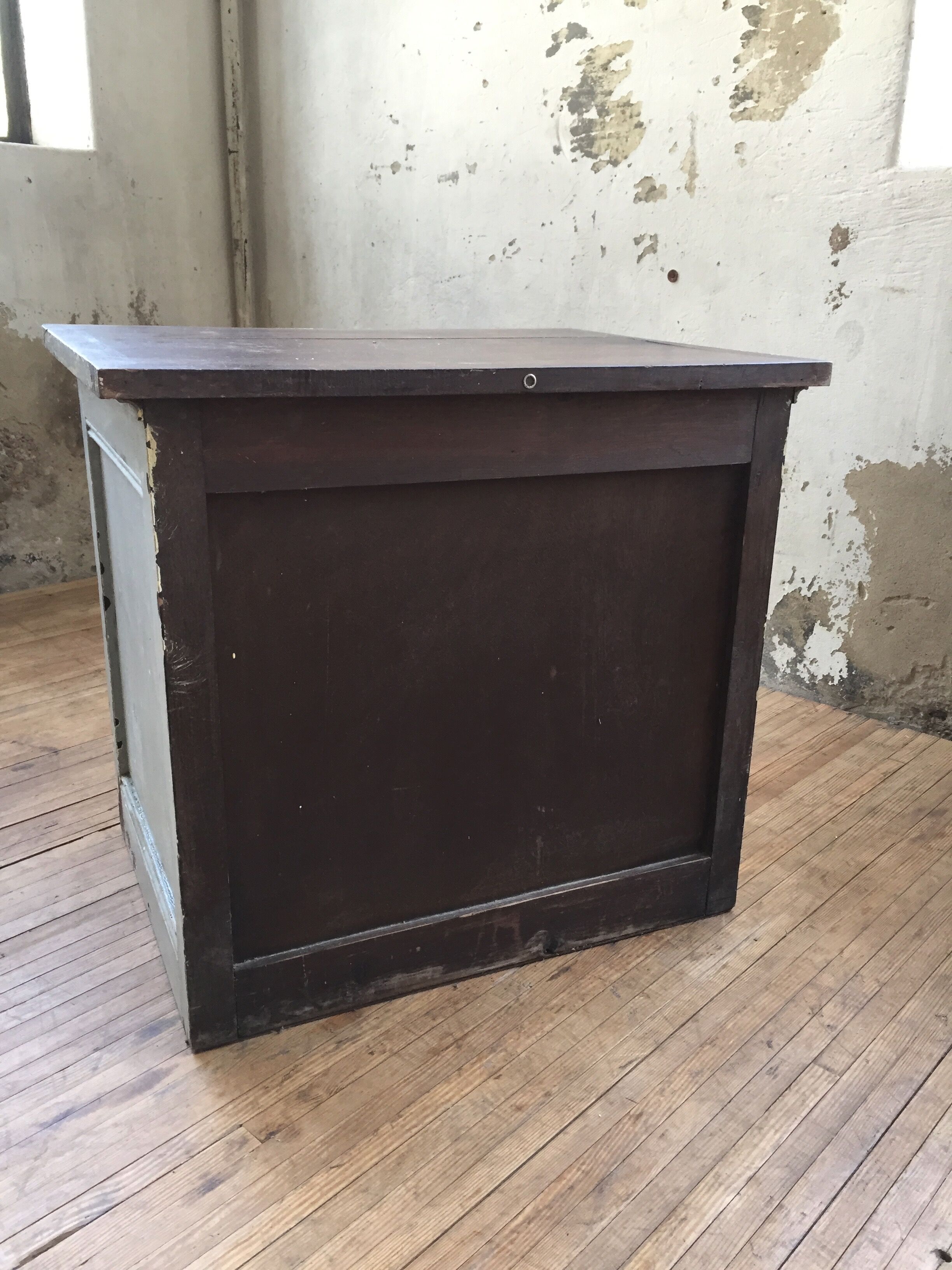 Furniture drawers loom