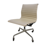 Swivel armchair by Charles & Ray Eames for Herman Miller, 1960