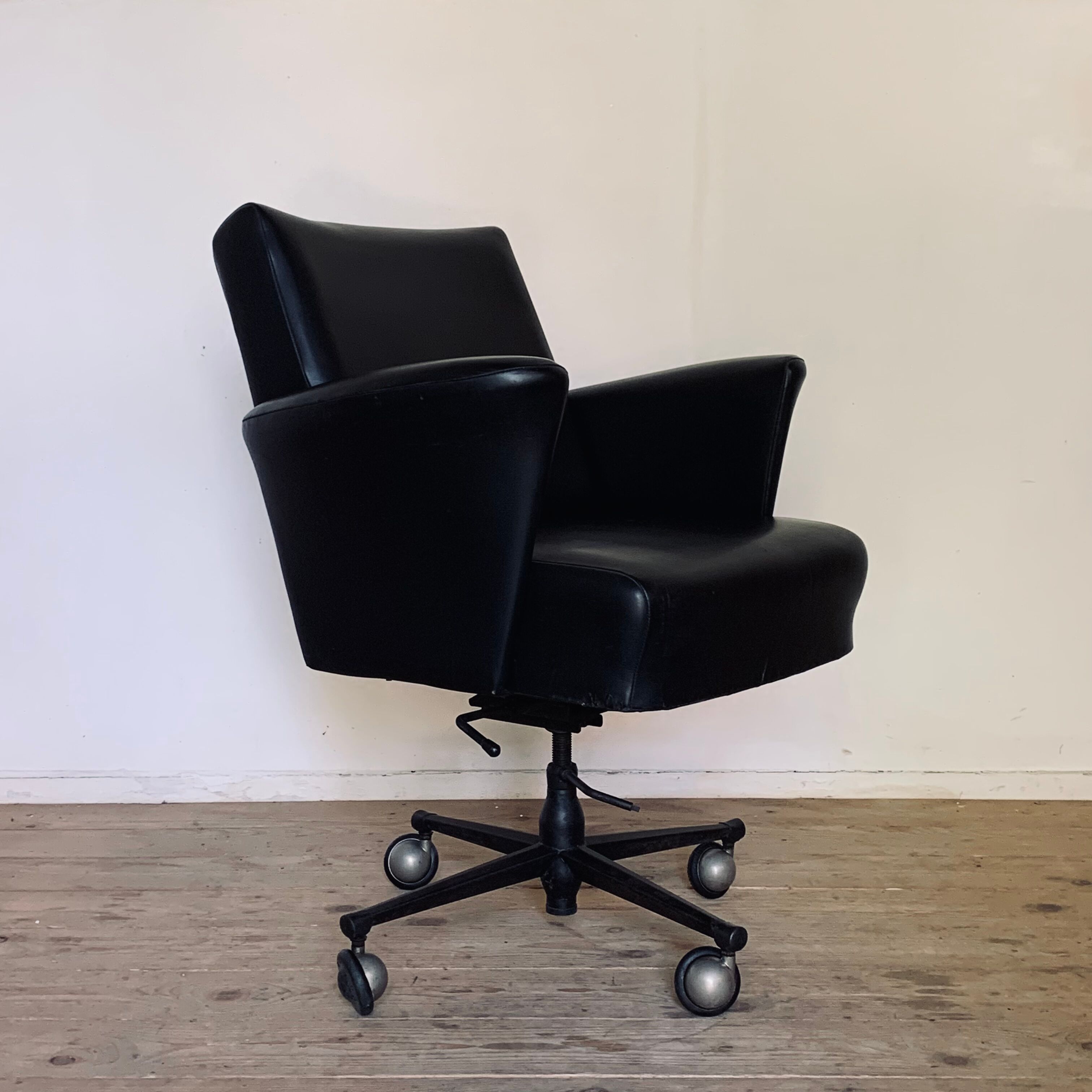 Vintage swivel office chair