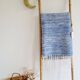Plaid marocain artisanat rayures blanches et bleues