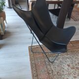 AA Butterfly Chair / AA-New Design. Dark Brown Leather / Black Frame
